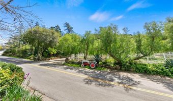 29012 Crags Dr, Agoura Hills, CA 91301