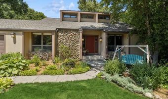 5007 Skycrest Dr, Ames, IA 50010