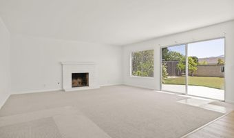 196 Mariposa Dr, Camarillo, CA 93012
