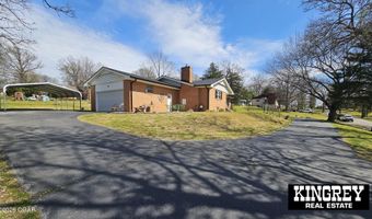 730 E 17th Street Pl, Baxter Springs, KS 66713