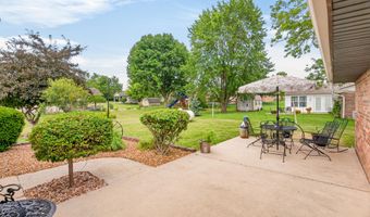 106 Meadowview Ln, Anna, OH 45302