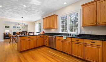 294 Sylvan Ct, North Kingstown, RI 02874