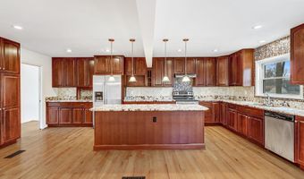 6408 MARYVIEW St, Alexandria, VA 22310