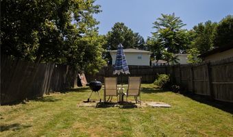 353 Gibbs Rd, Akron, OH 44312