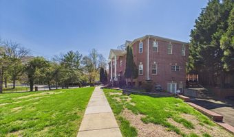 7801 RIDGEWOOD Dr, Annandale, VA 22003