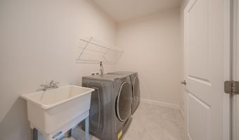 3081 N Spurway Dr, Ann Arbor, MI 48105