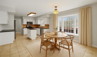 4 Westminster Dr, Annandale, NJ 08801