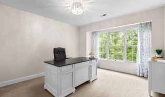 10023 STERLING Ter, Rockville, MD 20850