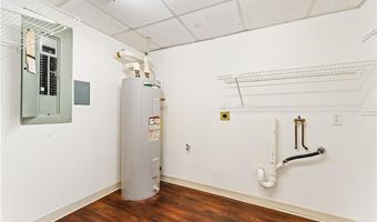 30 Argyle Ave 206, East Providence, RI 02915