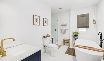 10 Long St, Johnston, RI 02919