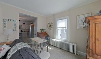 36 Dixon St, Newport, RI 02840