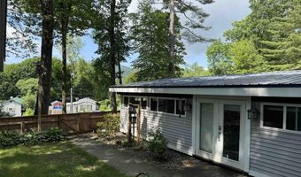 15 Lynwood Dr, Brattleboro, VT 05301