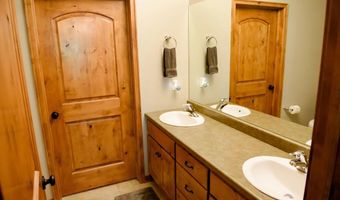 425 240th Ave 201, Arnolds Park, IA 51331