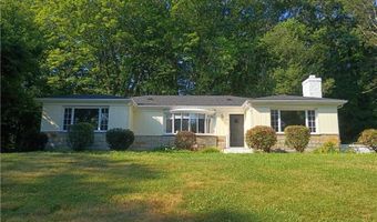6 Old Pound Hill Rd, North Smithfield, RI 02896