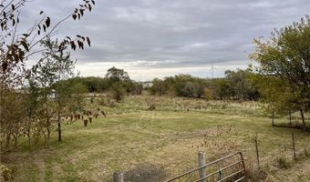 8785 NW Glenwood Rd, Amity, MO 64422