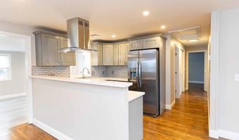 2 Holmes Rd, Coventry, RI 02816