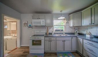 213 E Radio Ln, Arkansas City, KS 67005