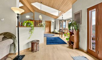 2026 Ashland Mine Rd, Ashland, OR 97520