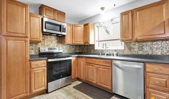 7676 Snow View Dr, Anchorage, AK 99507