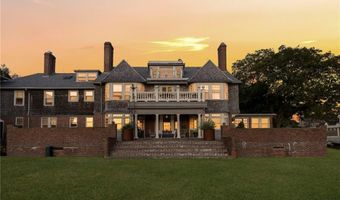 221 Hope St 2, Bristol, RI 02809