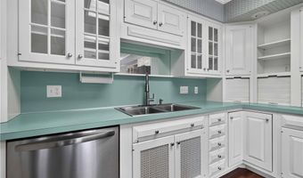 6 Teresa Dr, Bella Vista, AR 72715