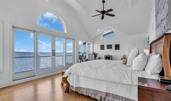 42 Bayside Dr, Atlantic Highlands, NJ 07716