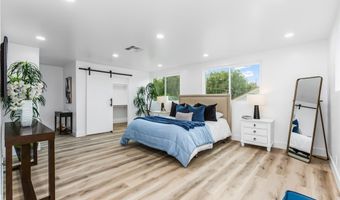 5935 S Croft Ave, Los Angeles, CA 90056