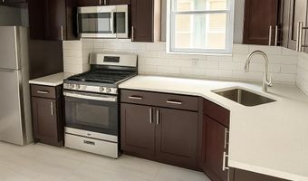 125 W 54TH St 2R, Bayonne, NJ 07002