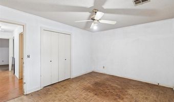 7725 NW 20th St, Bethany, OK 73008