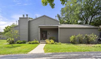 827 E WINDFIELD Pl, Appleton, WI 54911