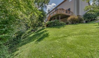 1515 Dietrich Glen Dr, Ballwin, MO 63021
