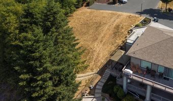 7774 Zoe Dr, Brookings, OR 97415