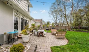 109 W Dudley Ave, Cape May, NJ 07090