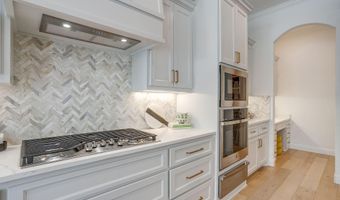 413 Kestrel Ct, Aledo, TX 76008