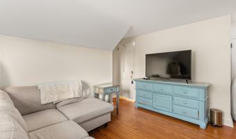 55 Robbins Ave, Amityville, NY 11701