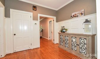 711 Yadkin St, Albemarle, NC 28001