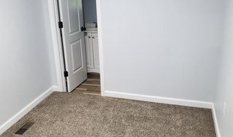 8 S GOVERNORS Ave, Dover, DE 19904