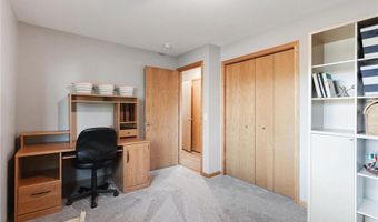 215 Ash St E, Annandale, MN 55302