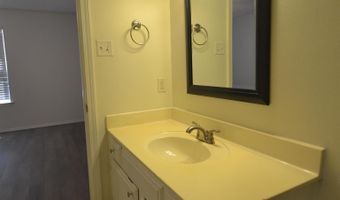 848 Cole Dr, Benton, AR 72015