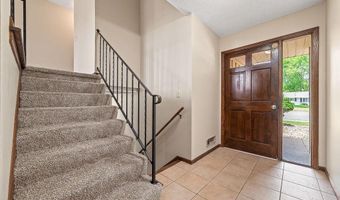 1088 Whitney Dr, Apple Valley, MN 55124
