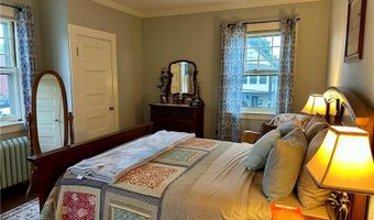 172 Bluff Ave, Cranston, RI 02905