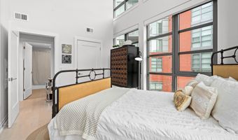 1201 N ROYAL St 214, Alexandria, VA 22314