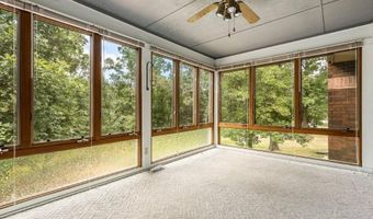 9 McKenzie Dr, Bella Vista, AR 72715
