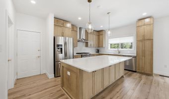 20384 MIDDLEBURY St, Ashburn, VA 20147