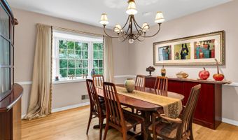 44 Tall Tree Rd, Middletown, NJ 07748
