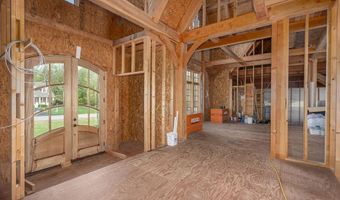 5 Liberty Ln, Barrington, NH 03825