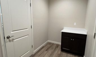 576 Country Hollow Dr, Fernley, NV 89408