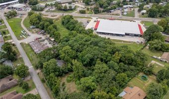 820 Fort St, Barling, AR 72923
