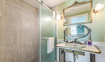 215 N Main St, Alma, WI 54610