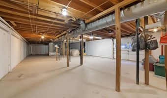 342 Ward Ave, Auxier, KY 41602